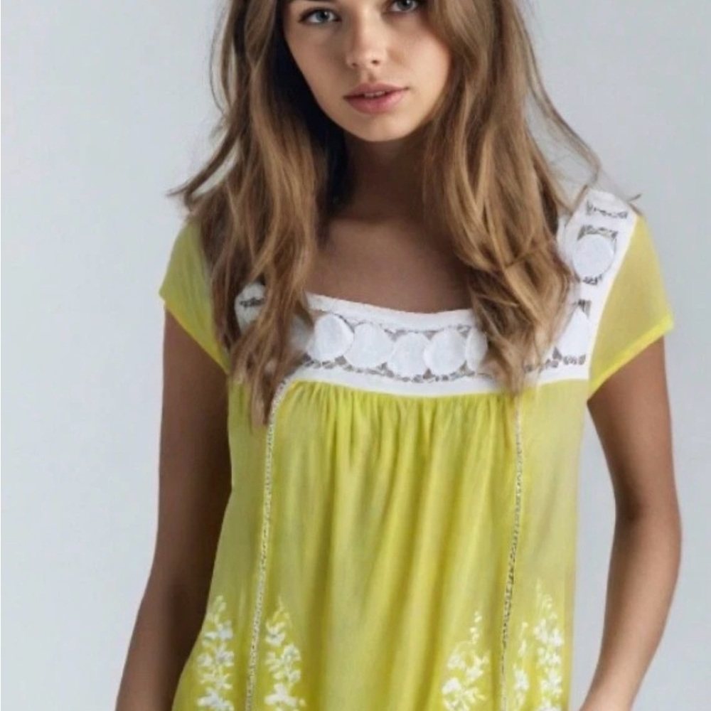 Anthropologie Moulinette Soeurs Cap Sleeve Top Women's Size 2 Embroidered Yellow